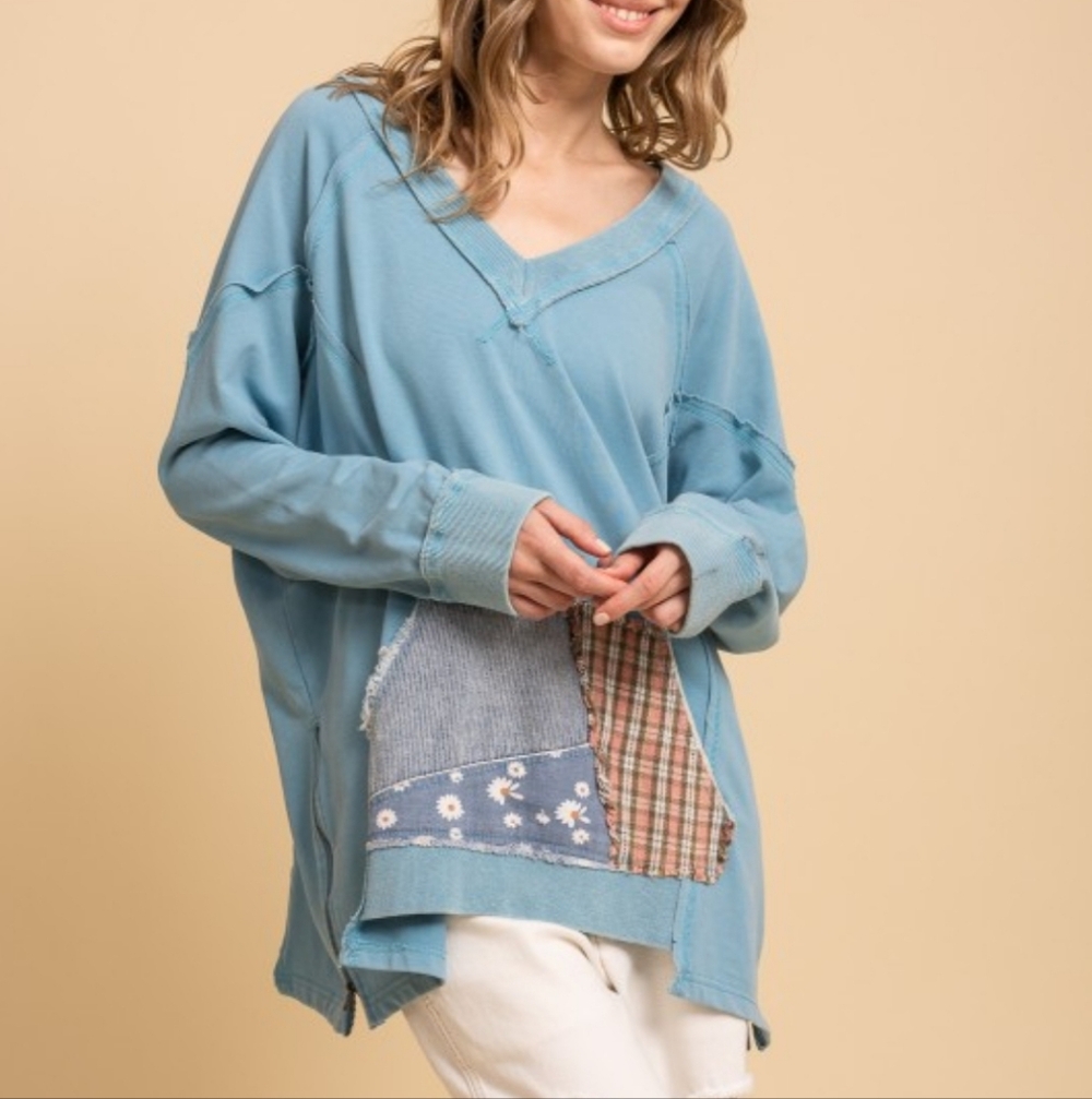 Bvb54 Blue Velvet Patchwork V-Neck Sweater - image 1